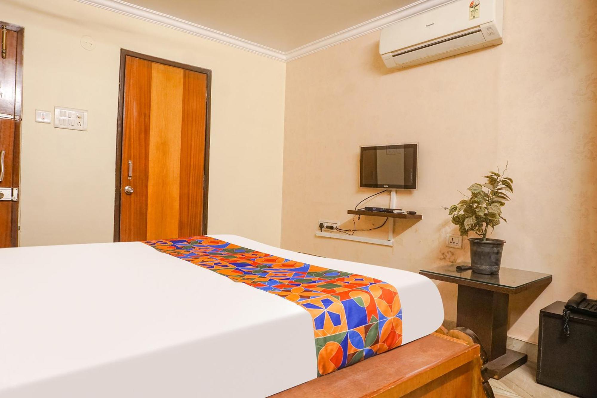 Hotel Fabhotel Galaxy Residency Pune