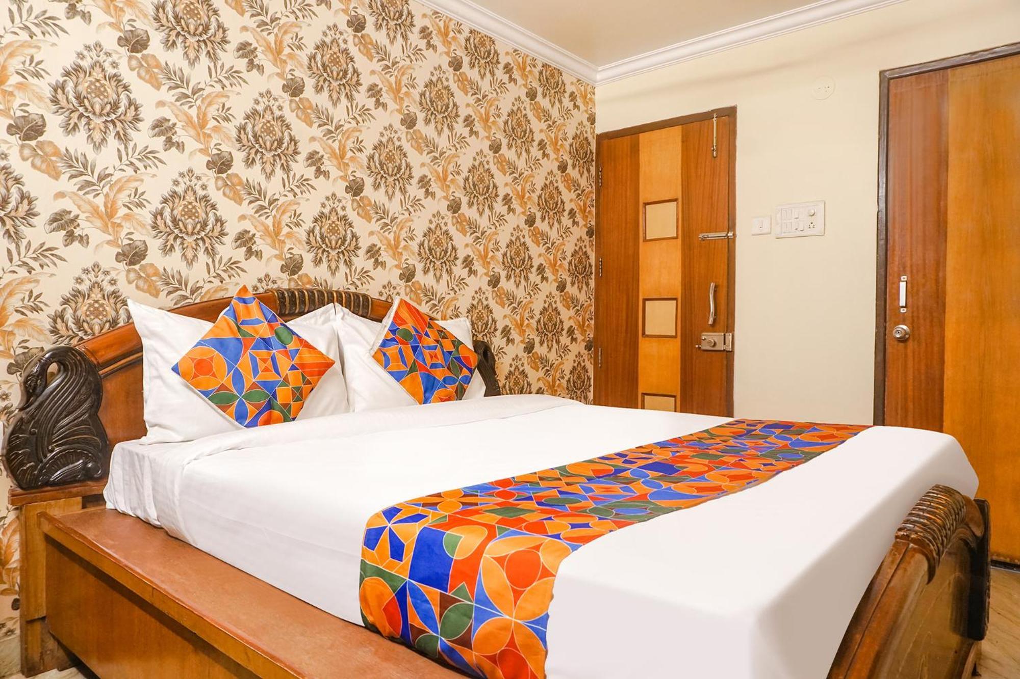 Fabhotel Galaxy Residency Hotel 3*
